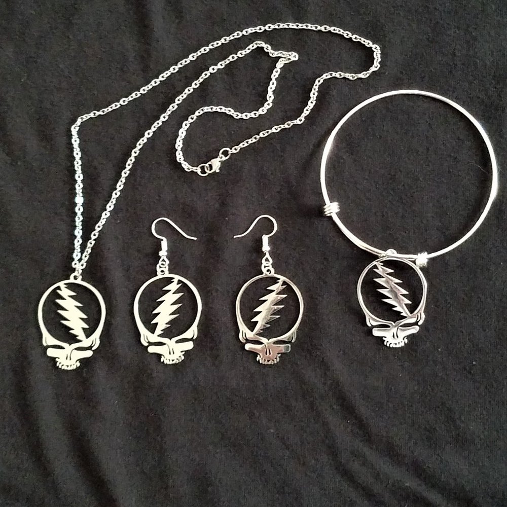 3 Piece Grateful Dead Steal Your Face Gift Set Earrings, Bracelet & Necklace - Picture 3 of 9